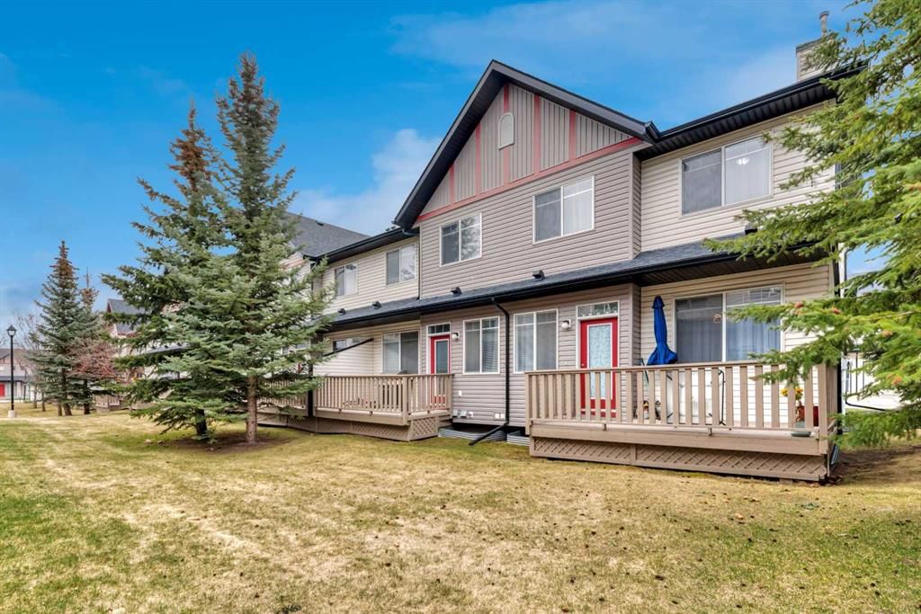 49 Everridge Gardens SW, Calgary — photo 4 of 37