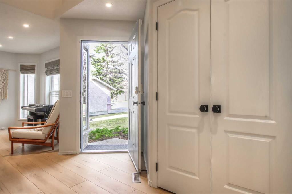 67 Harvest Lake Crescent NE, Calgary — photo 3 of 46
