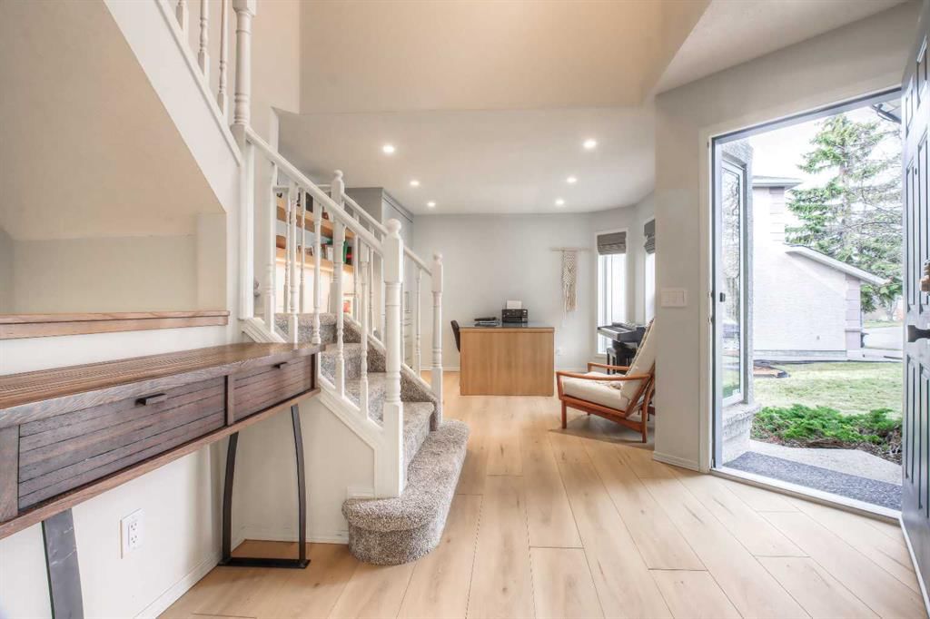 67 Harvest Lake Crescent NE, Calgary — photo 4 of 46
