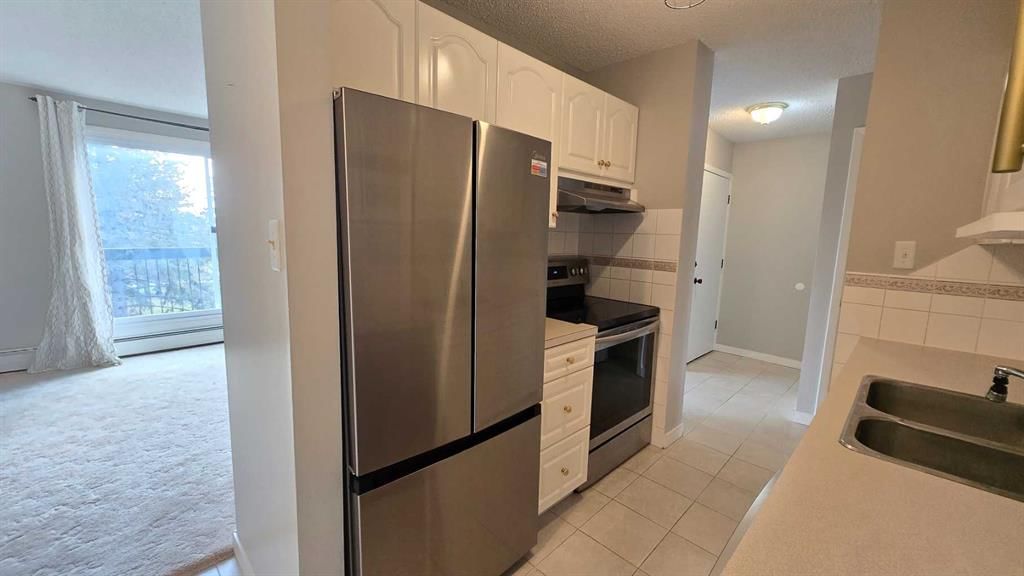 112, 315 Heritage Drive SE, Calgary — photo 5 of 28