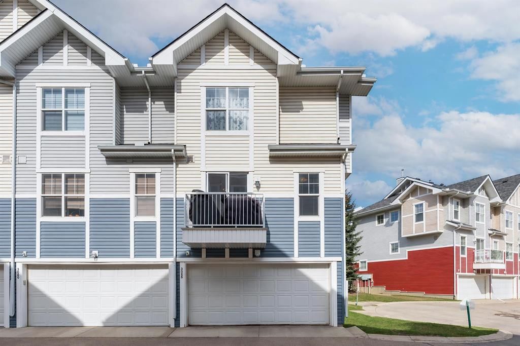 3038 New Brighton Gardens SE, Calgary — photo 2 of 32