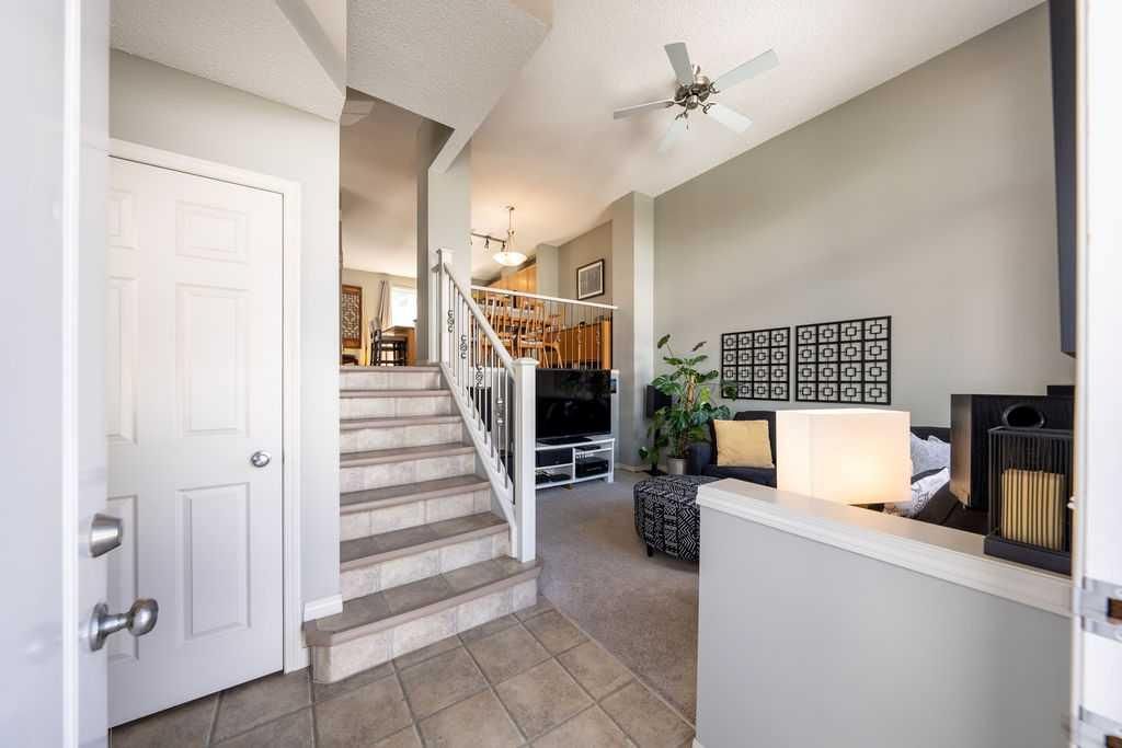 3038 New Brighton Gardens SE, Calgary — photo 3 of 32