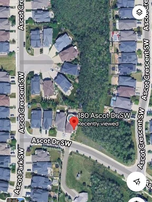 180 ASCOT Drive SW, Calgary — photo 2 of 49