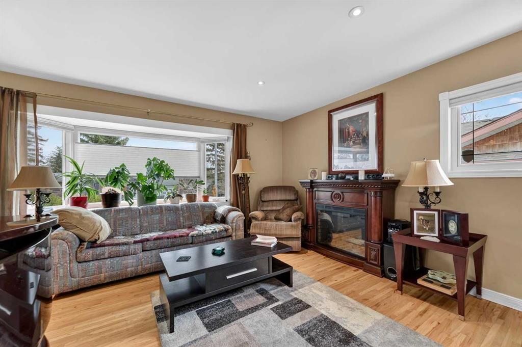 2023 Glenwood Drive SW, Calgary — photo 5 of 37