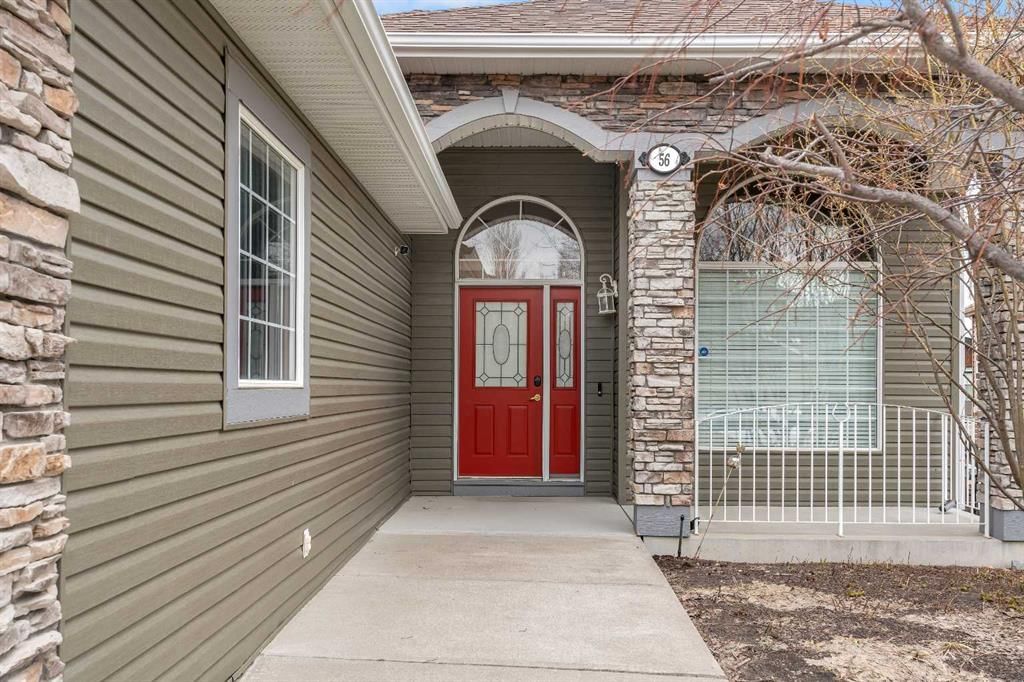 56 Royal Abbey Rise NW, Calgary — photo 4 of 50