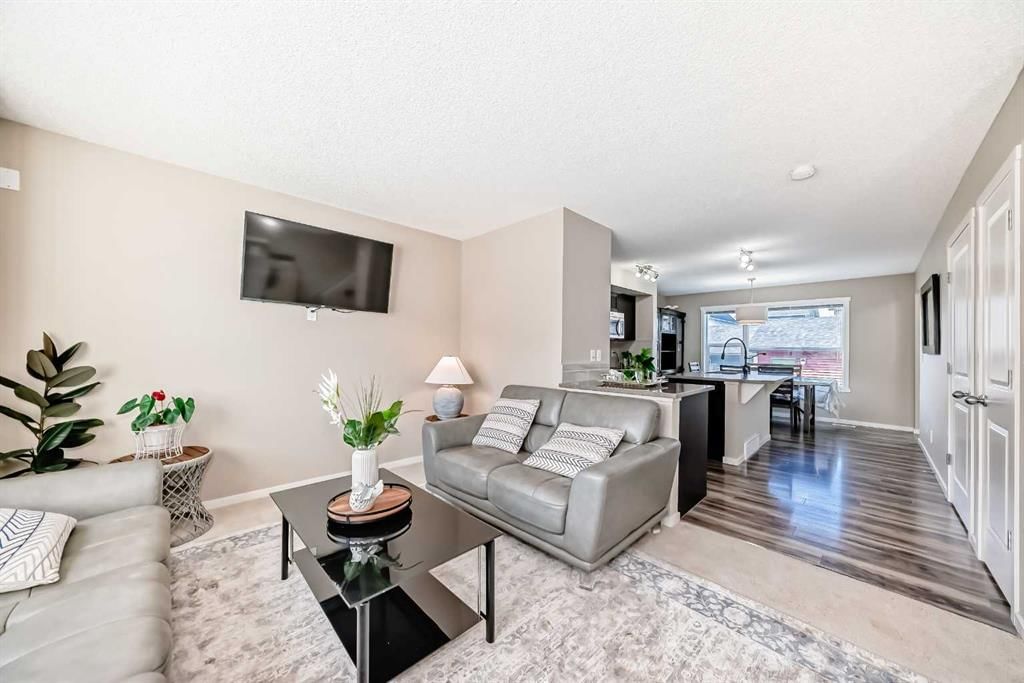 120 Evansridge Court NW, Calgary — photo 4 of 33
