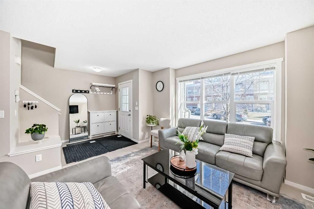 120 Evansridge Court NW, Calgary — photo 5 of 33