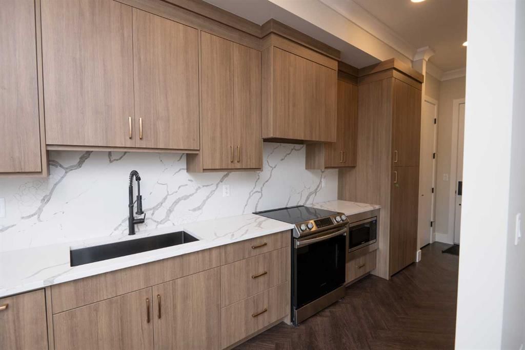 301, 330 Dieppe Drive SW, Calgary — main listing photo
