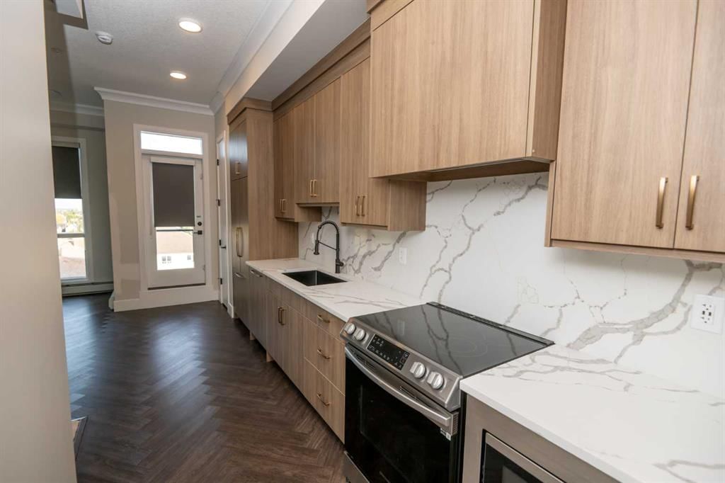 301, 330 Dieppe Drive SW, Calgary — photo 3 of 24