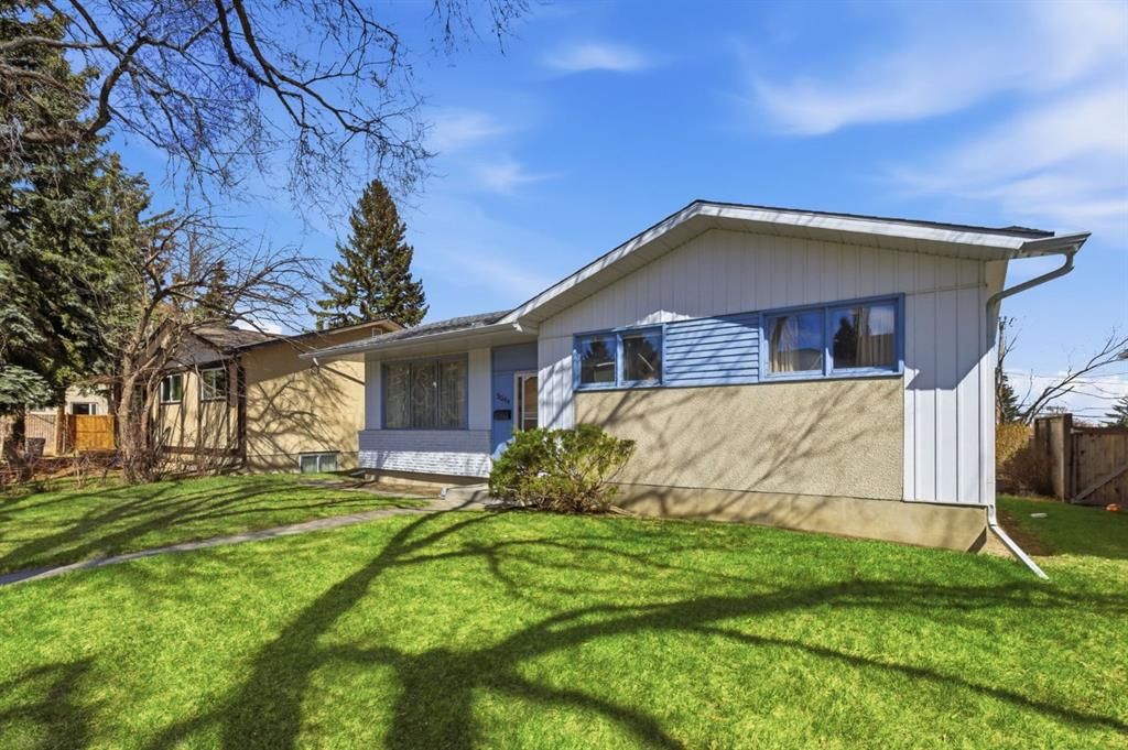 5044 Norris Road NW, Calgary — photo 2 of 40