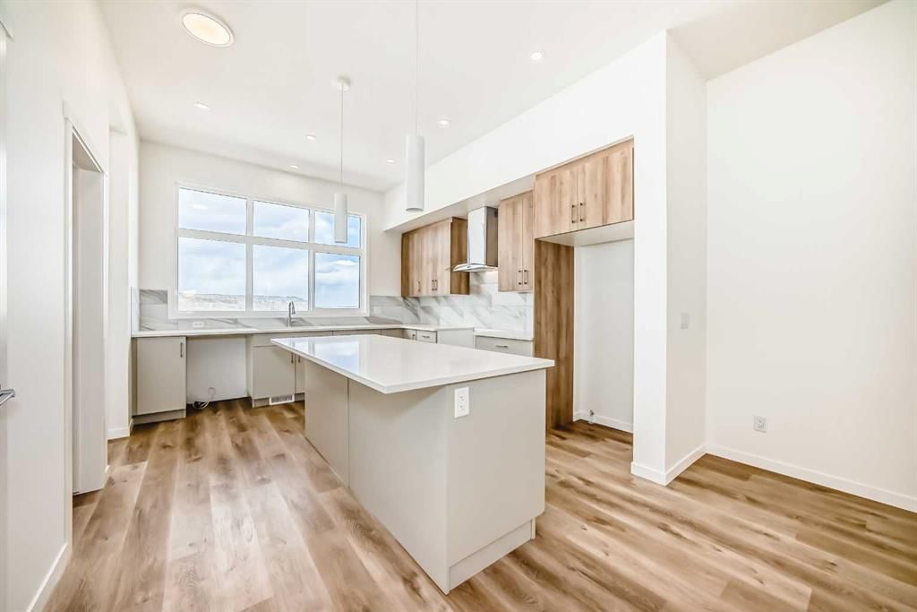 1078 Sawgrass Link NW, Airdrie — photo 5 of 42