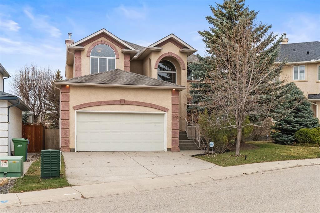 140 Simcoe Close SW, Calgary — main listing photo