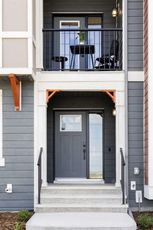 113 Wild Rose Way SE, Calgary — photo 3 of 36