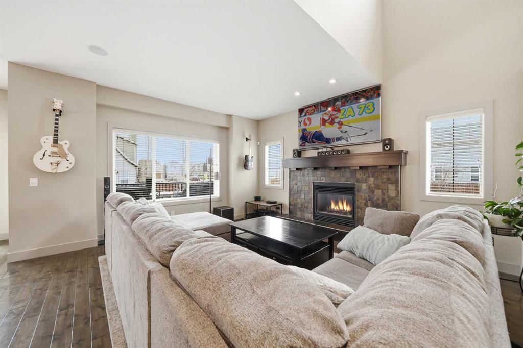 85 Mahogany Square SE, Calgary — photo 3 of 48