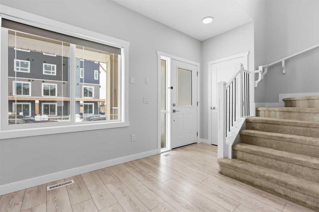 68 Cornerbrook View NE, Calgary — photo 5 of 47
