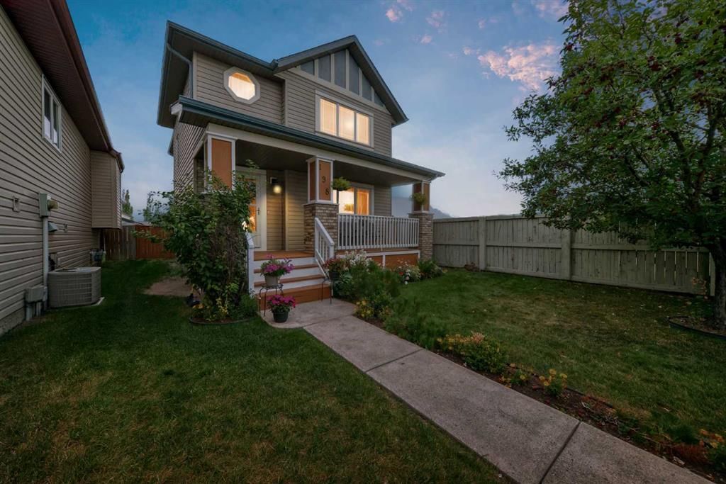 198 Copperfield Gardens SE, Calgary — photo 3 of 32