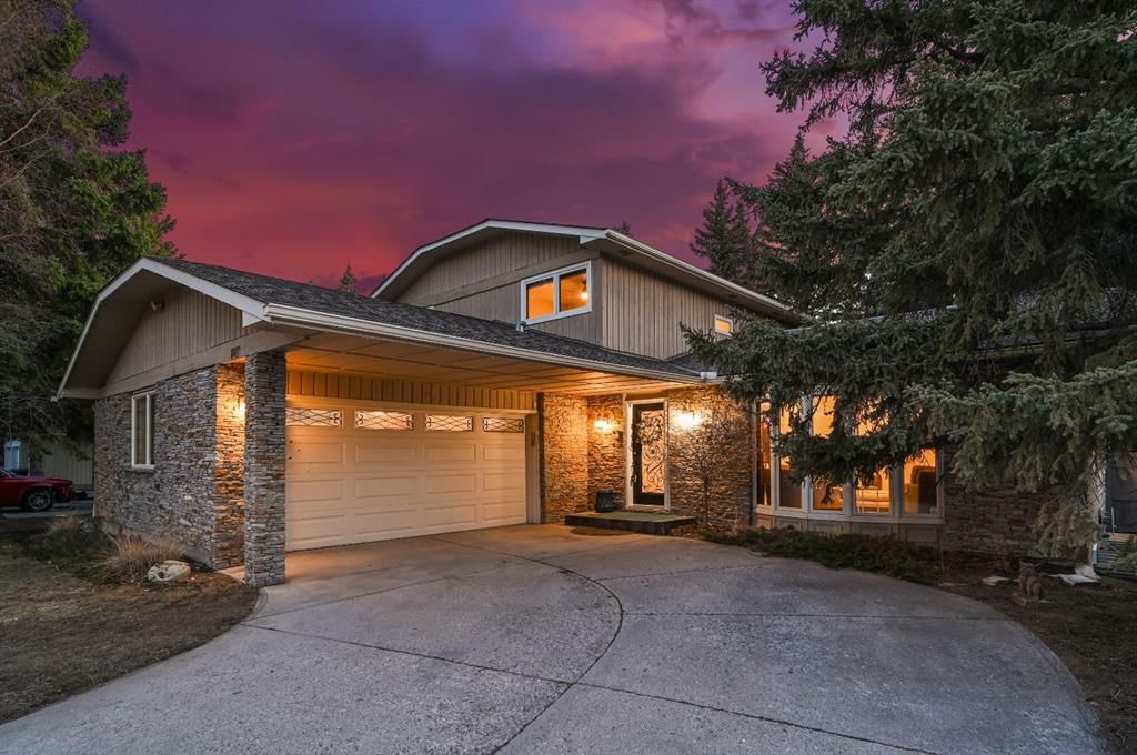 107 Pump Hill Place SW, Calgary — main listing photo