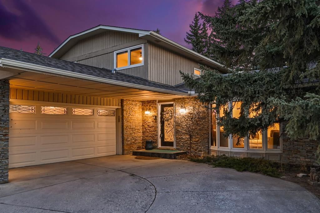 107 Pump Hill Place SW, Calgary — photo 2 of 50