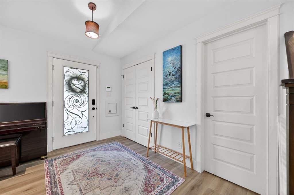 107 Pump Hill Place SW, Calgary — photo 3 of 50