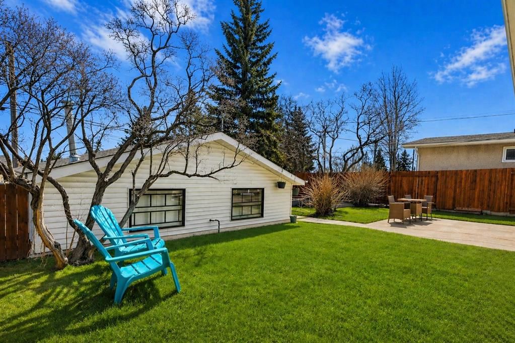 6 Sackville Drive SW, Calgary — photo 4 of 25