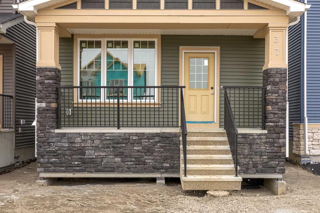 37 Hotchkiss Gardens SE, Calgary — photo 3 of 50