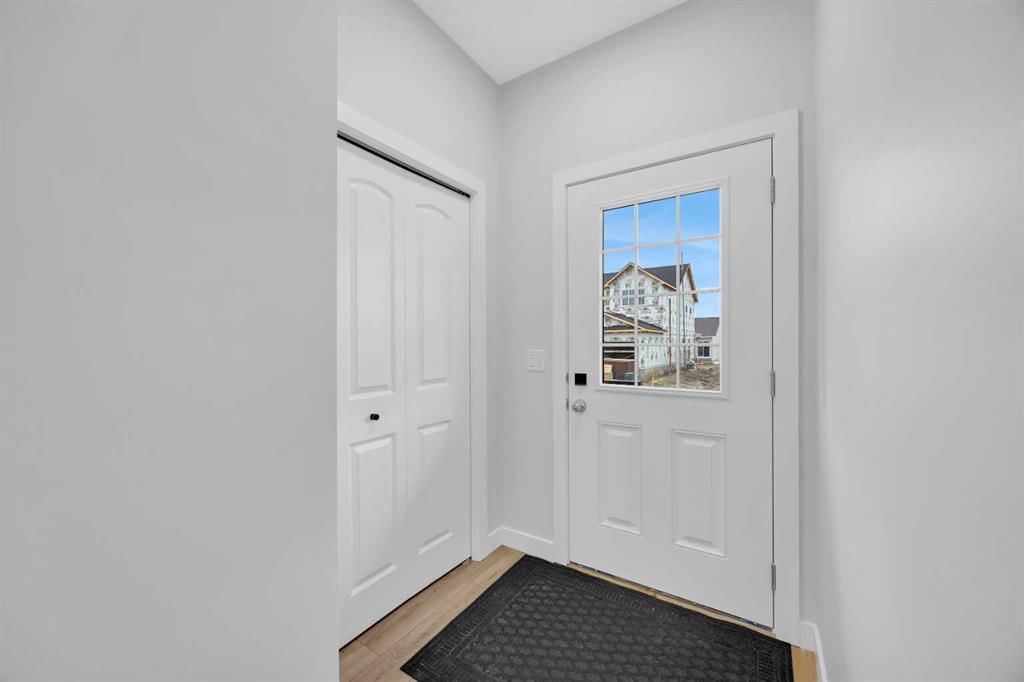 37 Hotchkiss Gardens SE, Calgary — photo 4 of 50
