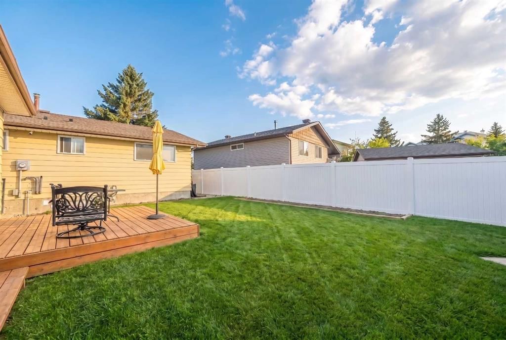 116 Dovercrest Way SE, Calgary — photo 4 of 48