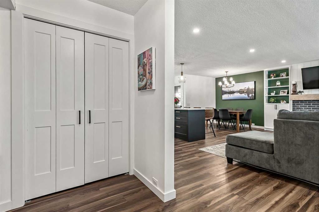 11835 Elbow Drive SW, Calgary — photo 3 of 34