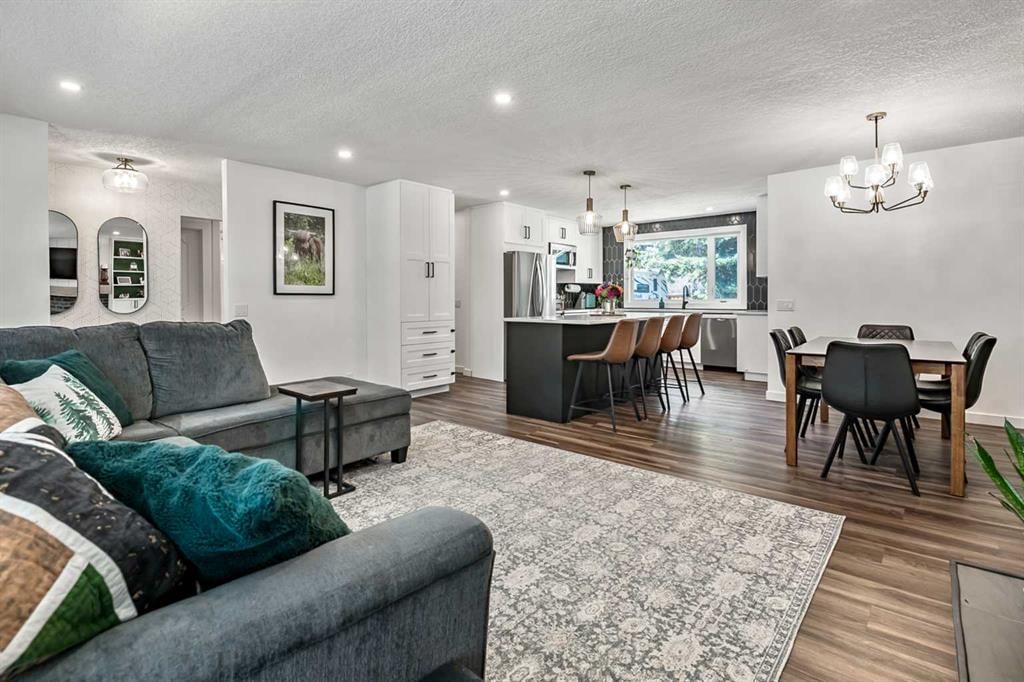 11835 Elbow Drive SW, Calgary — photo 5 of 34