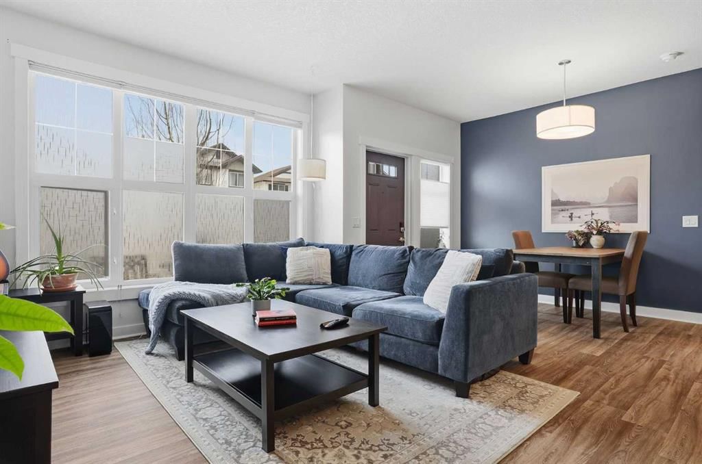 152 West Springs Road SW, Calgary — photo 5 of 32
