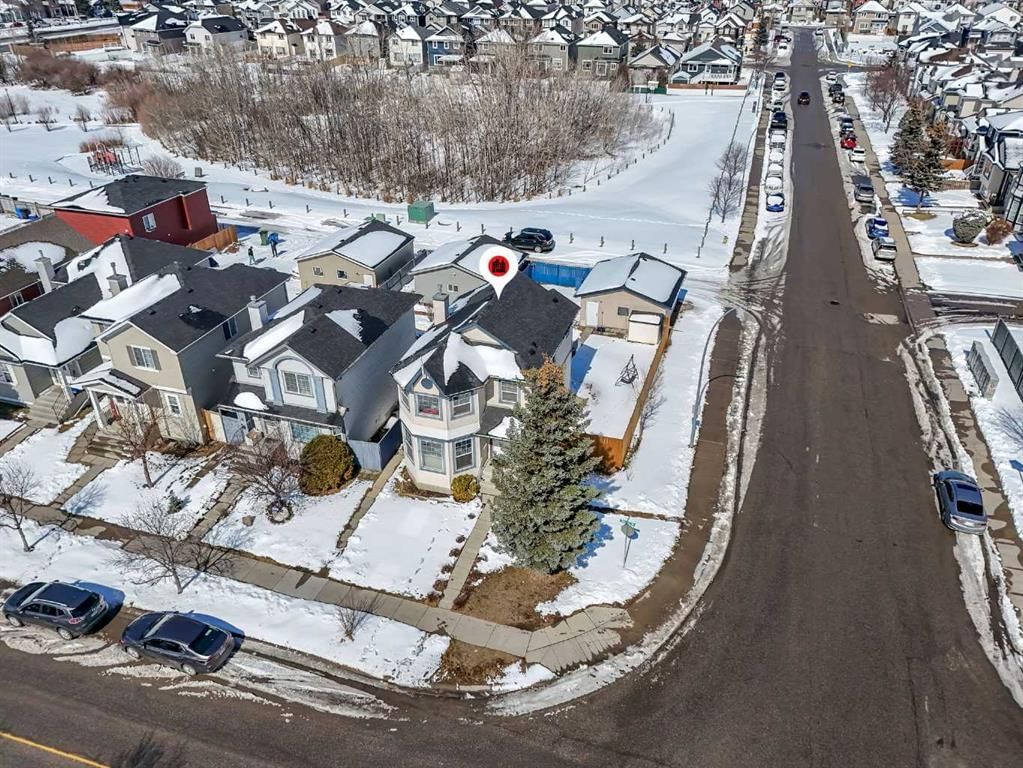 92 Taradale Drive NE, Calgary — photo 3 of 49