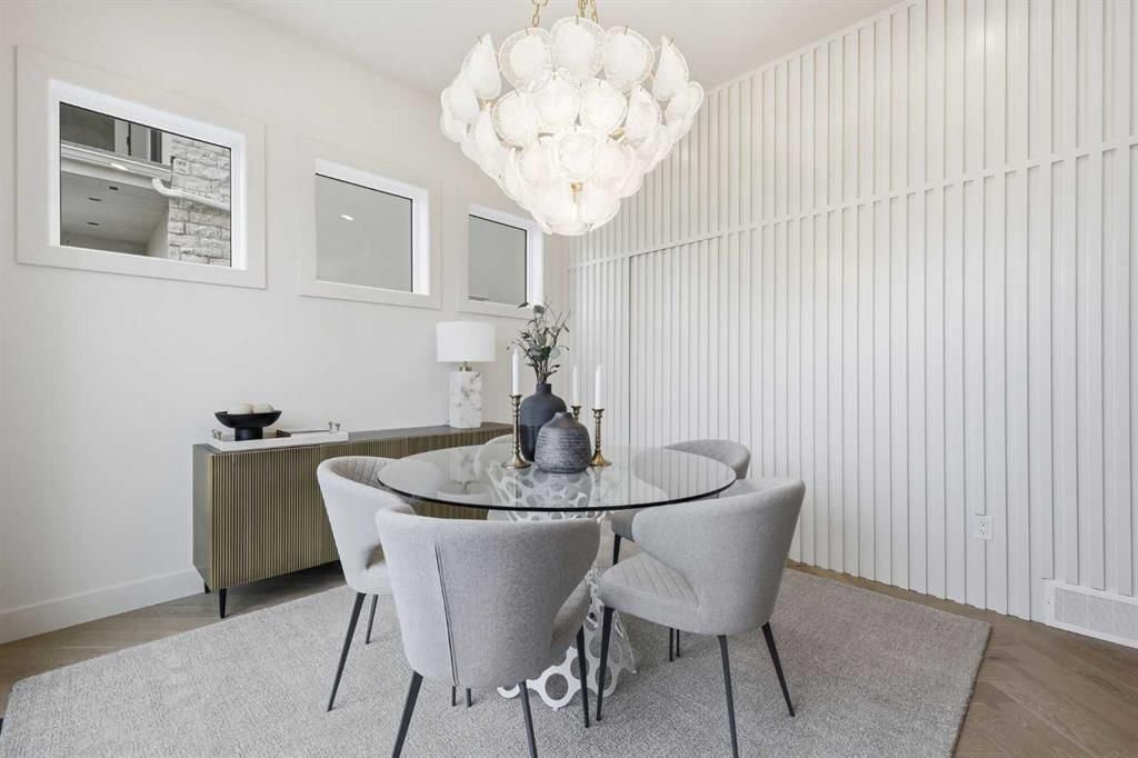 2133 29 Avenue SW, Calgary — photo 4 of 50