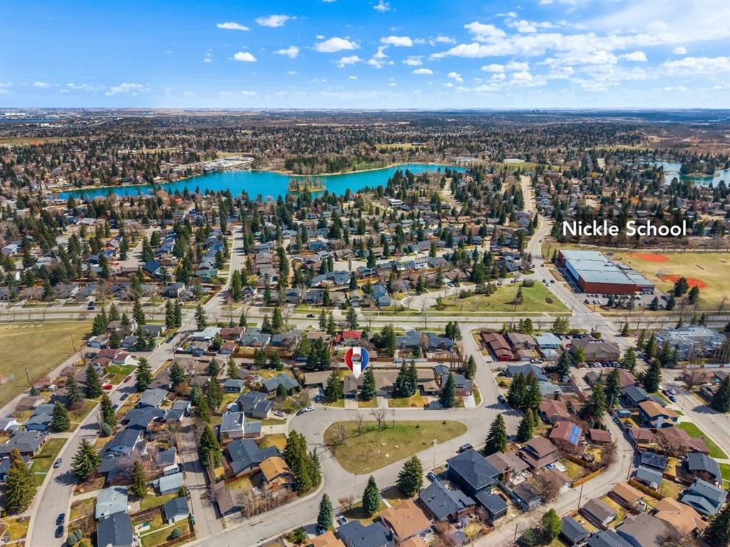 124 Lake Adams Green SE, Calgary — photo 3 of 50