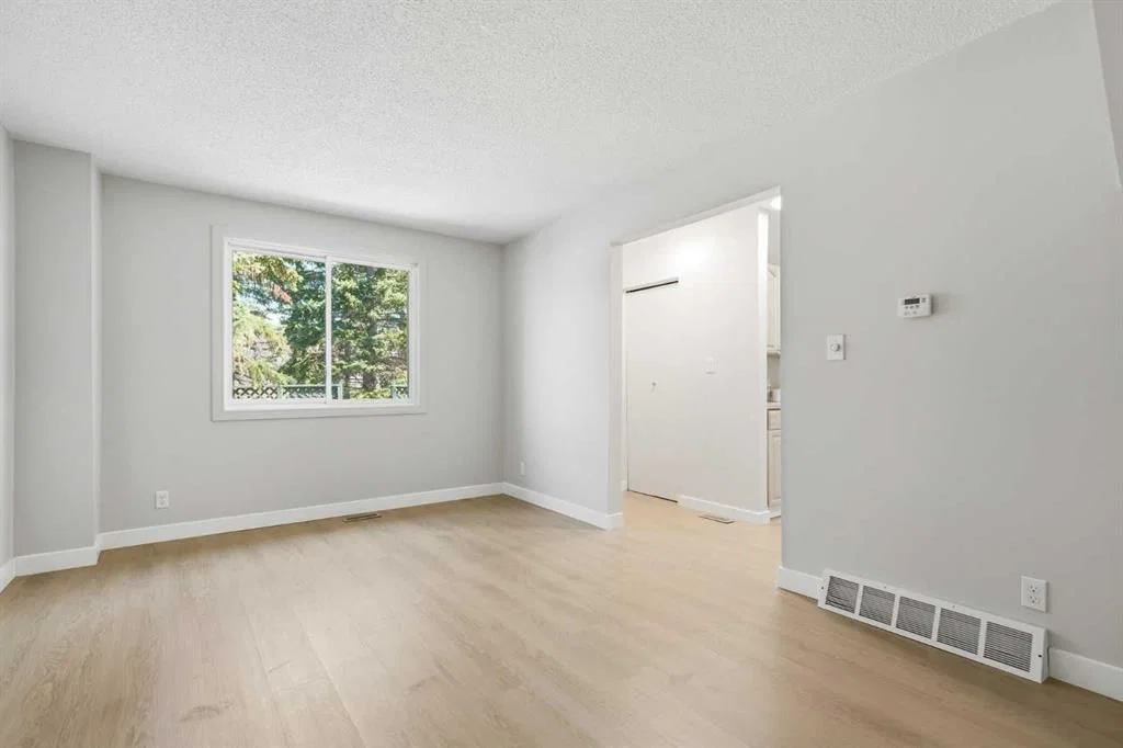 8, 4936 DALTON Drive NW, Calgary — photo 3 of 41