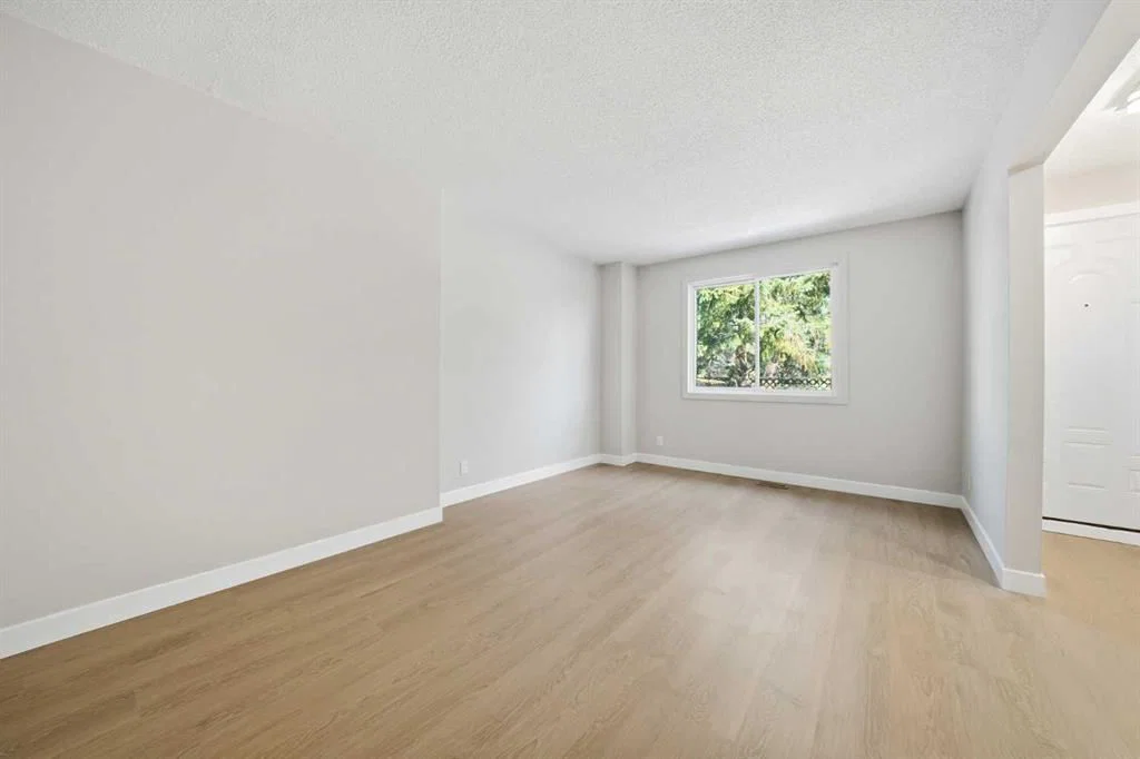 8, 4936 DALTON Drive NW, Calgary — photo 4 of 41