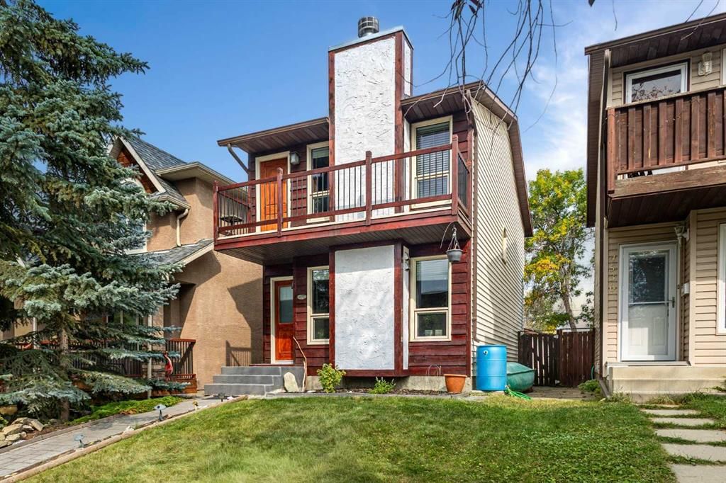 4532 Montgomery Avenue NW, Calgary — main listing photo