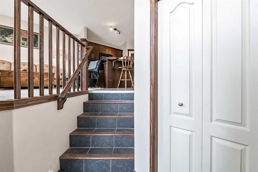59 Cranberry Place SE, Calgary — photo 3 of 35