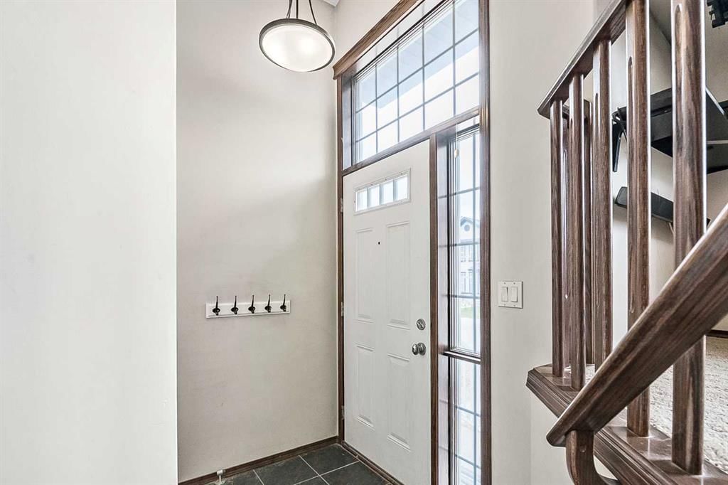 59 Cranberry Place SE, Calgary — photo 4 of 35