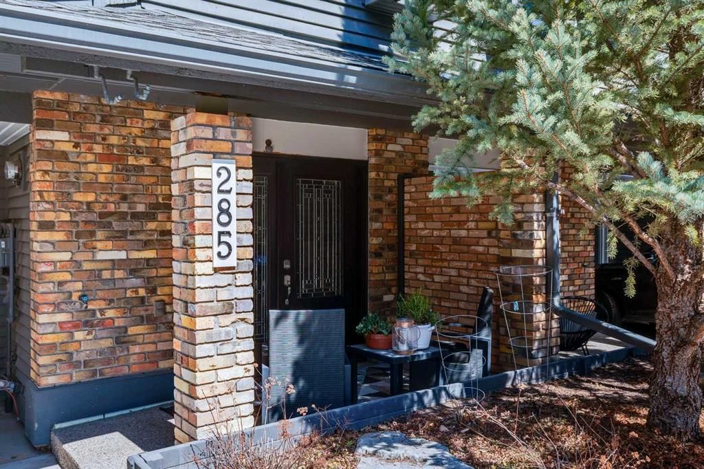 285, 4037 42 Street NW, Calgary — photo 2 of 49