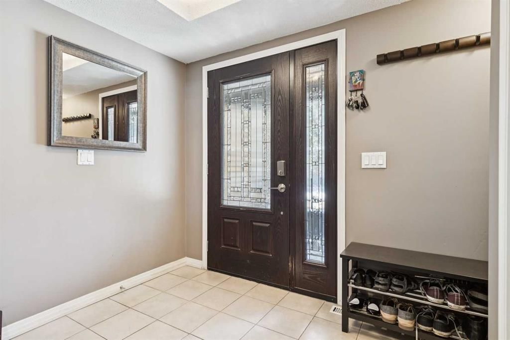 285, 4037 42 Street NW, Calgary — photo 4 of 49