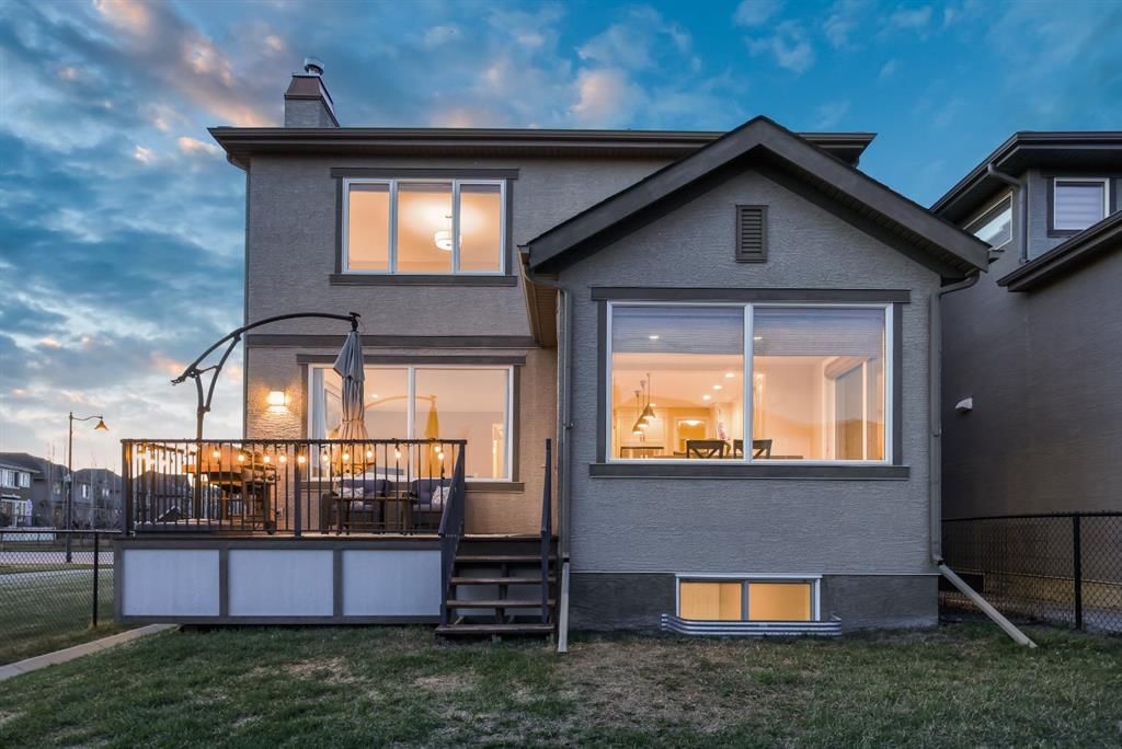 33 Quarry Heights SE, Calgary — photo 3 of 50