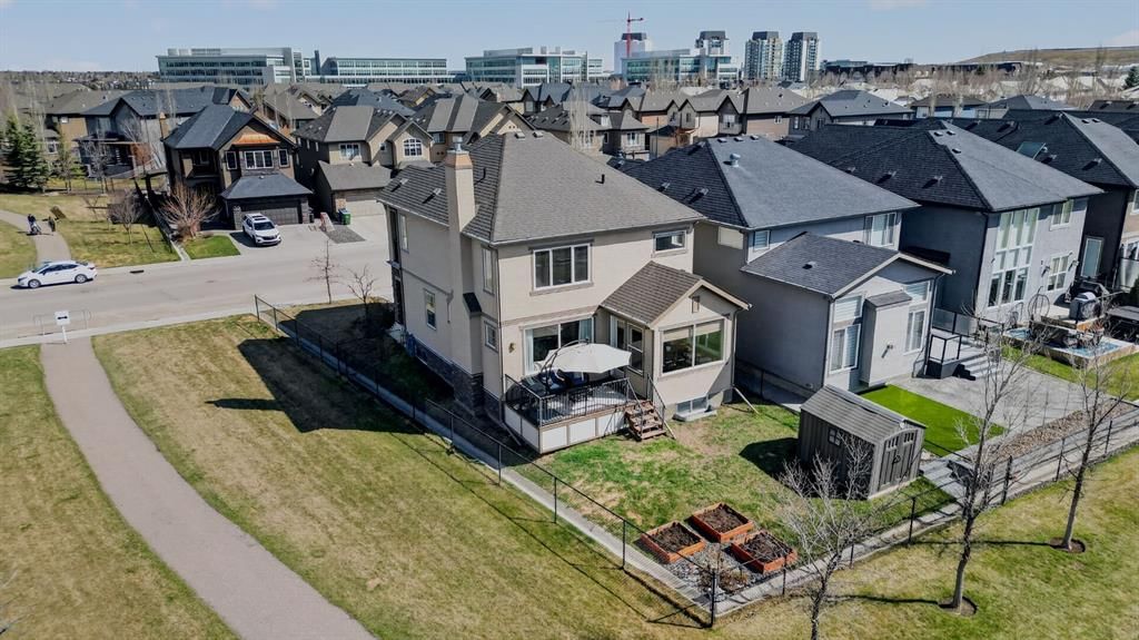 33 Quarry Heights SE, Calgary — photo 4 of 50
