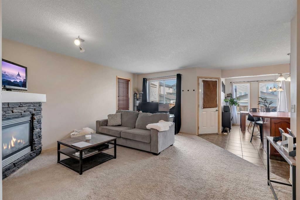 100 Covecreek Close NE, Calgary — photo 4 of 38