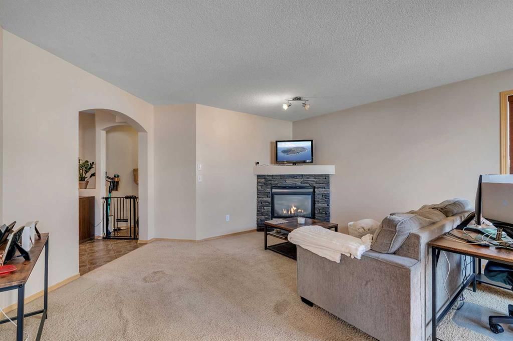 100 Covecreek Close NE, Calgary — photo 5 of 38