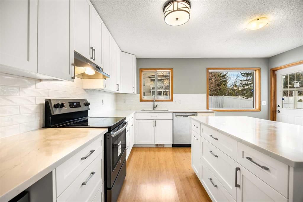 36 Arbour Wood Crescent NW, Calgary — photo 5 of 45