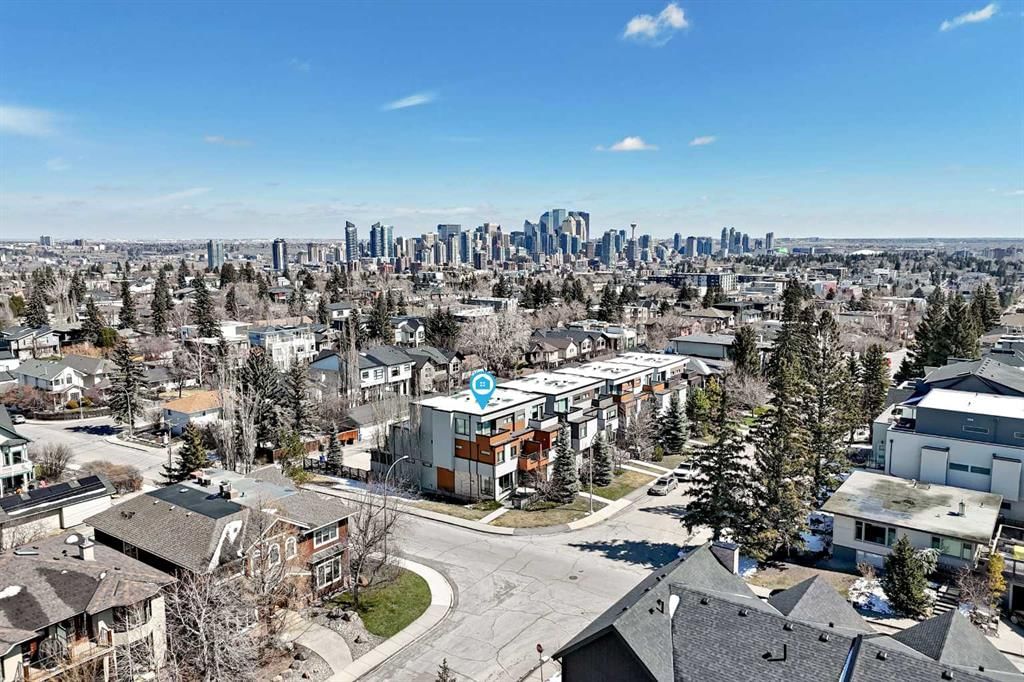 2142 28 Avenue SW, Calgary — photo 2 of 48