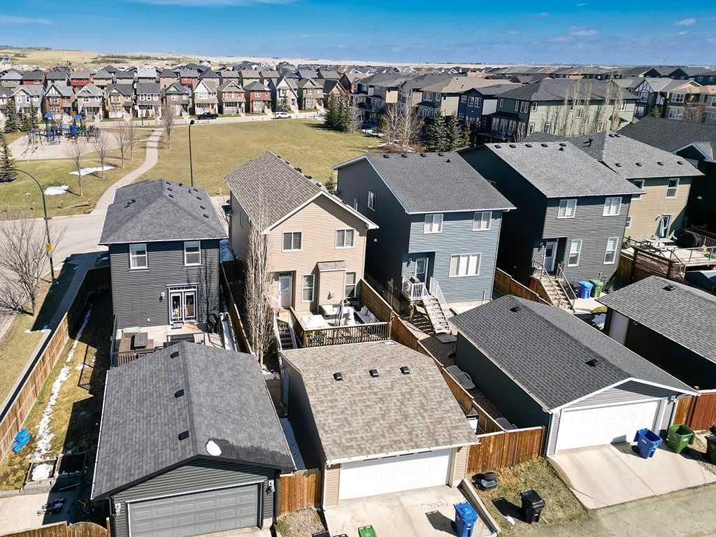 608 Evansborough Way NW, Calgary — photo 4 of 33