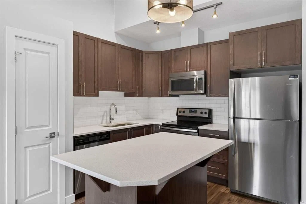 12 Evanscrest Gardens NW, Calgary — photo 4 of 39