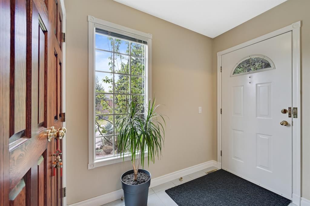 2706 Marquette Street SW, Calgary — photo 5 of 49