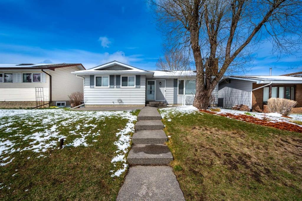 640 Rundleridge Drive NE, Calgary — photo 2 of 43